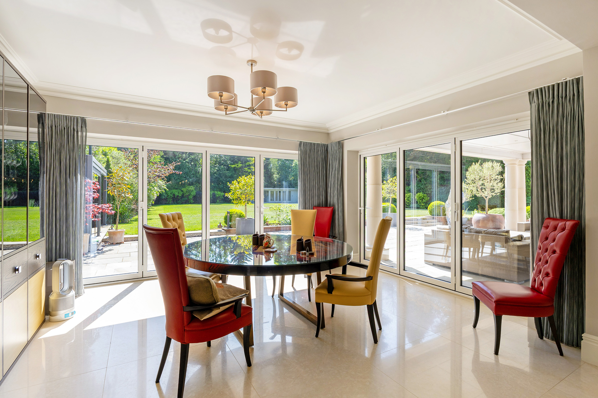  A Magnificent Contemporary Mansion in Ascot - 物件實景