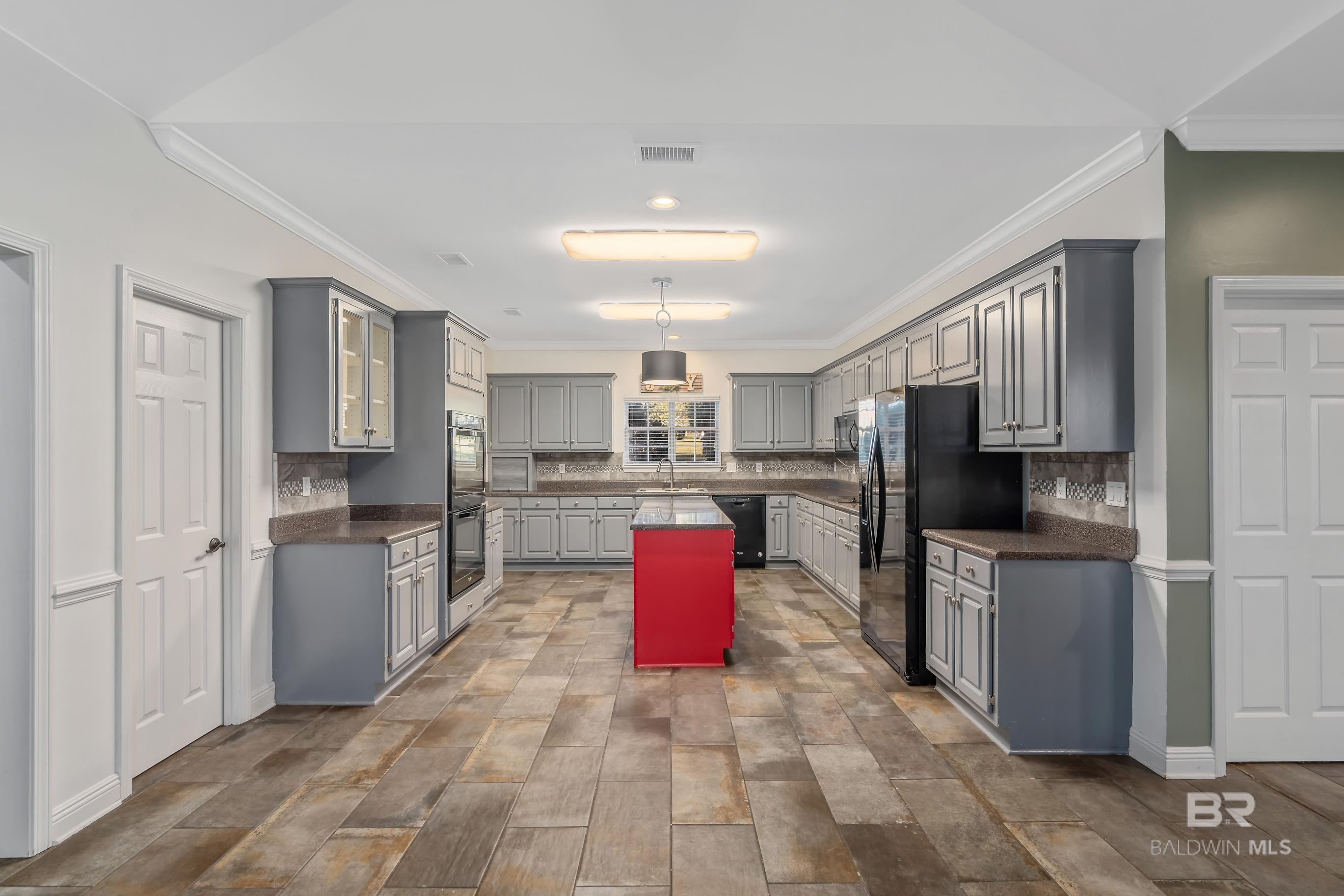 Saraland, Alabama, 36571, United States, 5 Bedrooms Bedrooms, ,7 BathroomsBathrooms,Residential,For Sale,1998378