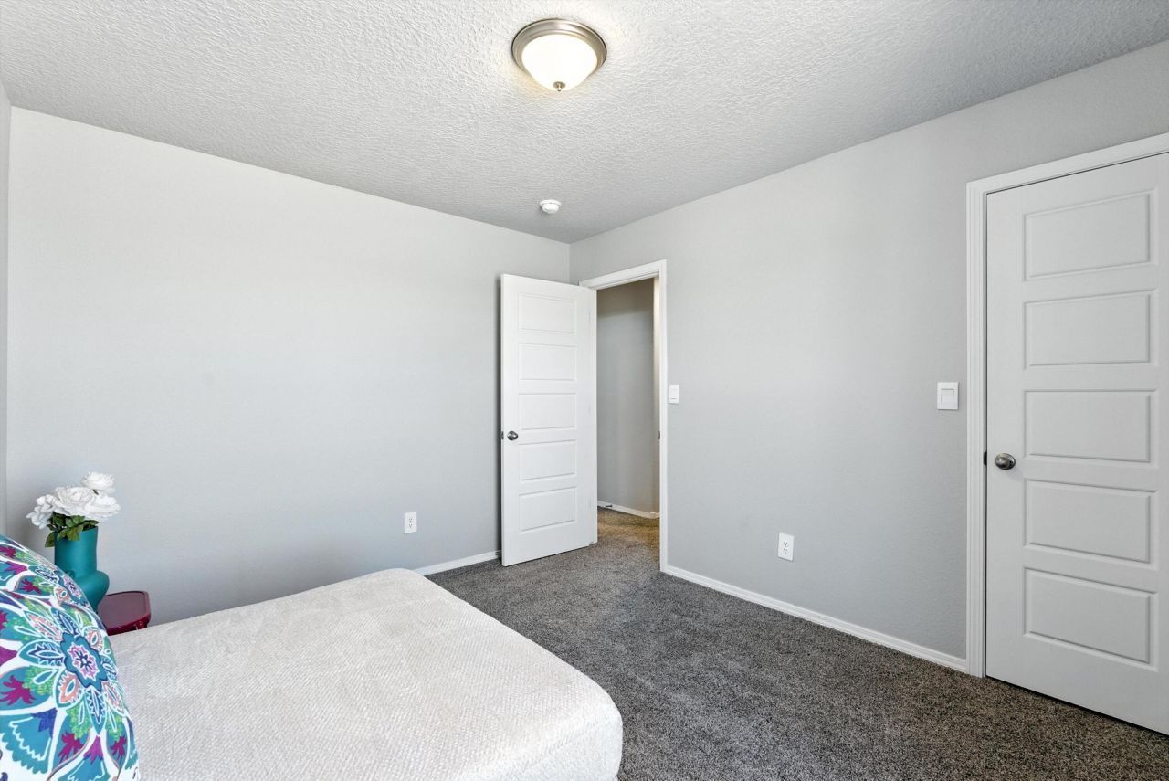 Rio Rancho, New Mexico, 87124, United States, 4 Bedrooms Bedrooms, ,3 BathroomsBathrooms,Residential,For Sale,1868349