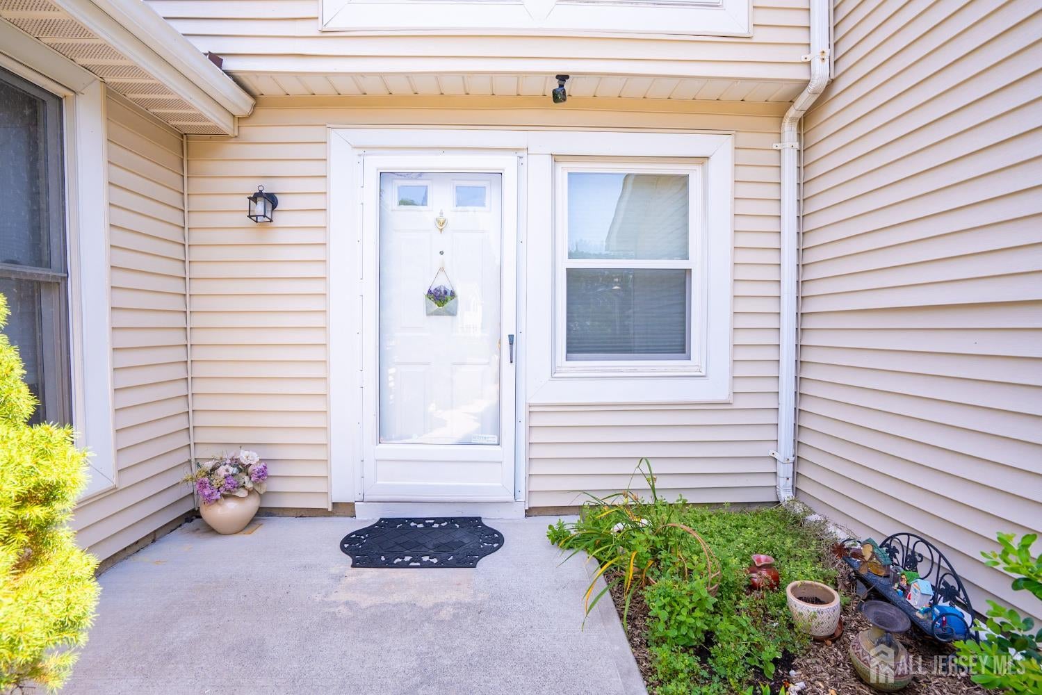 East Brunswick, New Jersey, 08816, United States, 3 Bedrooms Bedrooms, ,3 BathroomsBathrooms,Residential,For Sale,1938426