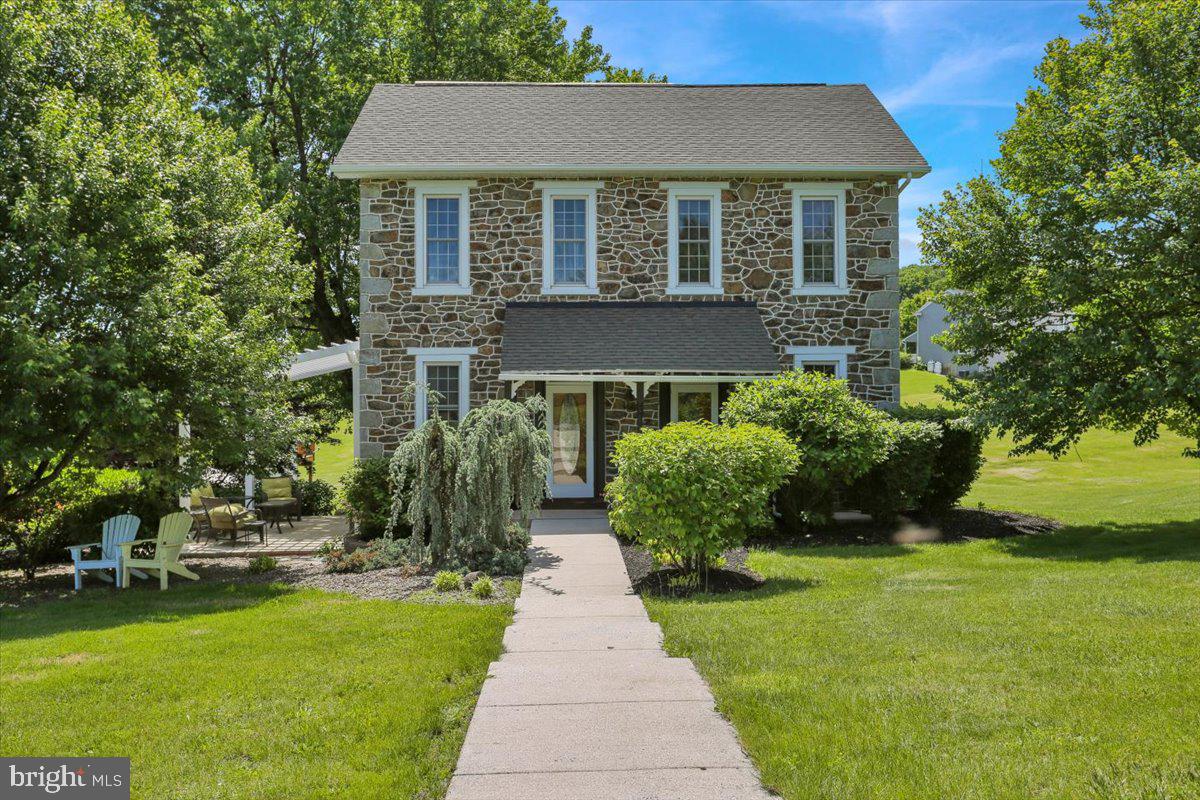Mohrsville, Pennsylvania, 19541, United States, 4 Bedrooms Bedrooms, ,2 BathroomsBathrooms,Residential,For Sale,1827431
