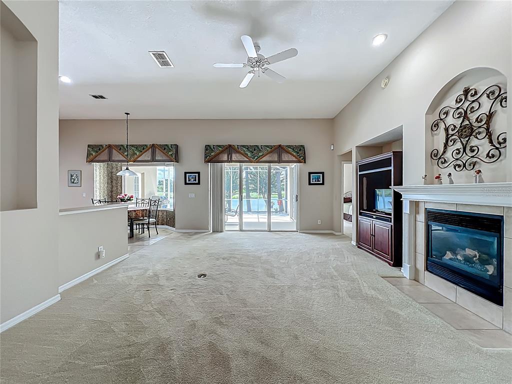 Orlando, Florida, 32828, United States, 4 Bedrooms Bedrooms, ,3 BathroomsBathrooms,Residential,For Sale,1873988