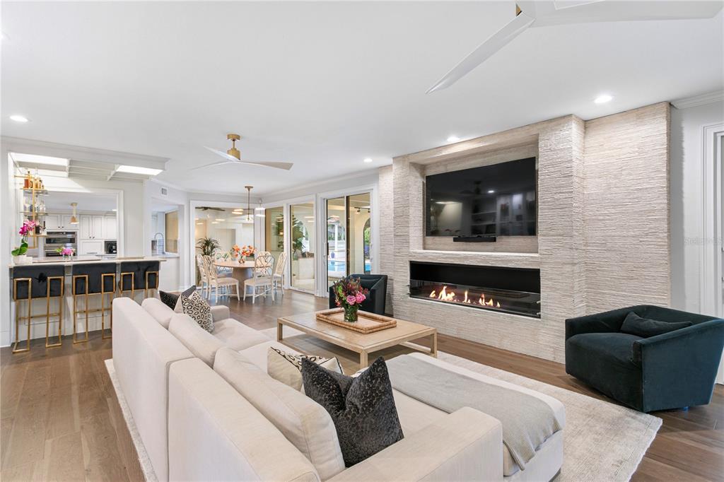 Tampa, Florida, 33613, United States, 7 Bedrooms Bedrooms, ,8 BathroomsBathrooms,Residential,For Sale,1979226