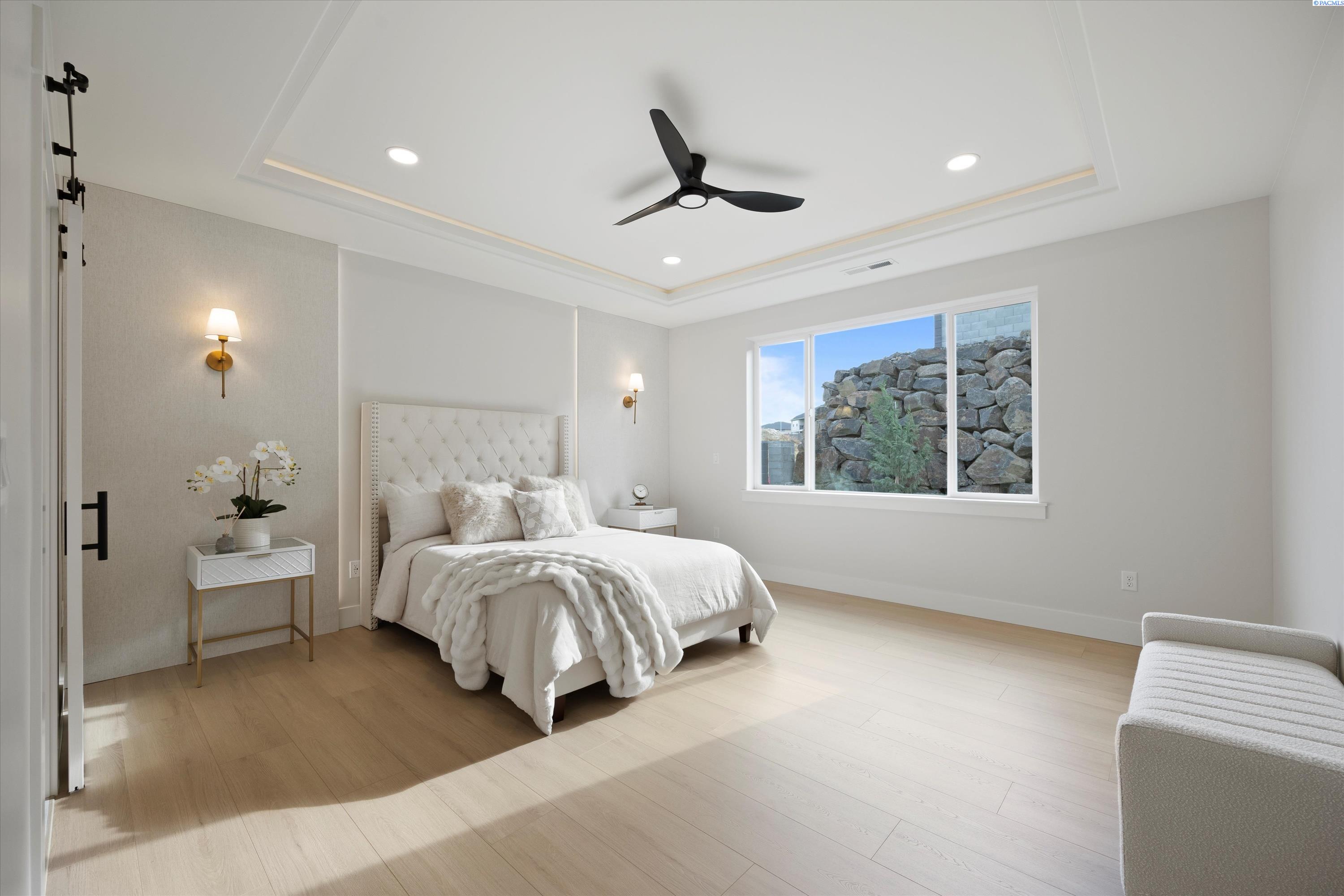 Richland, Washington, 99352, United States, 4 Bedrooms Bedrooms, ,3 BathroomsBathrooms,Residential,For Sale,1991503