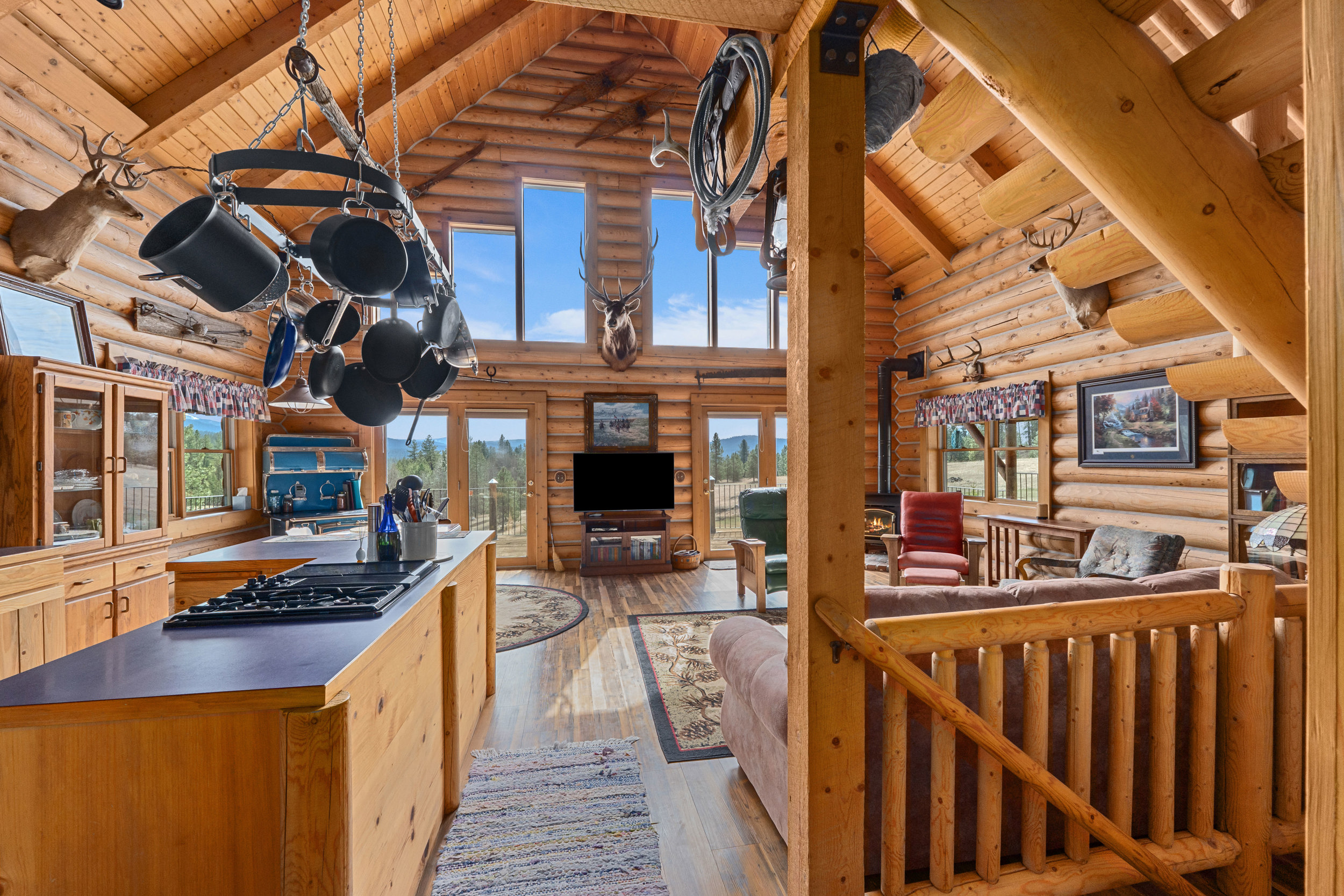 Colville, Washington, 99114, United States, 2 Bedrooms Bedrooms, ,3 BathroomsBathrooms,Residential,For Sale,1763209