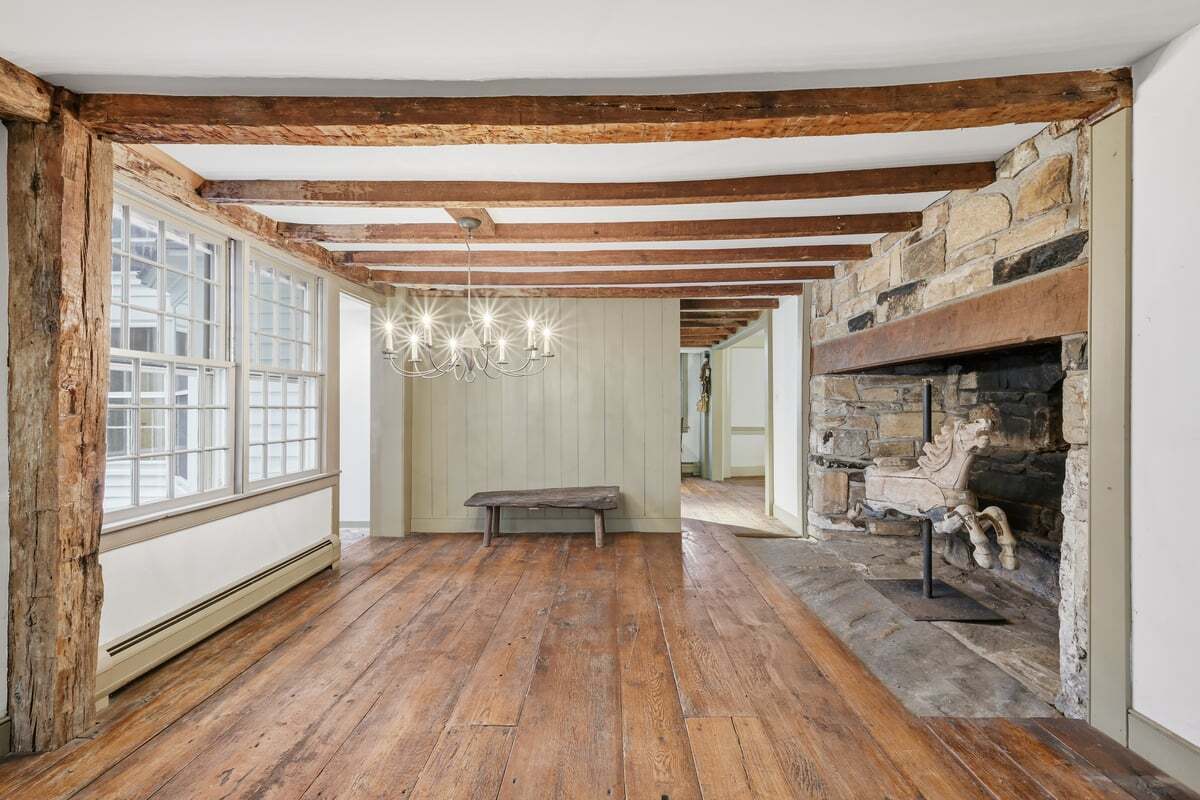 Guilford, Connecticut, 06437, United States, 5 Bedrooms Bedrooms, ,Residential,For Sale,2002504