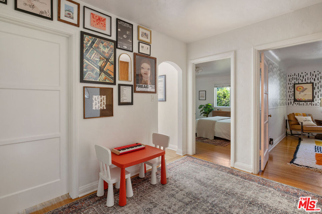 Los Angeles, California, 90027, United States, 4 Bedrooms Bedrooms, ,3 BathroomsBathrooms,Residential,For Sale,1989477