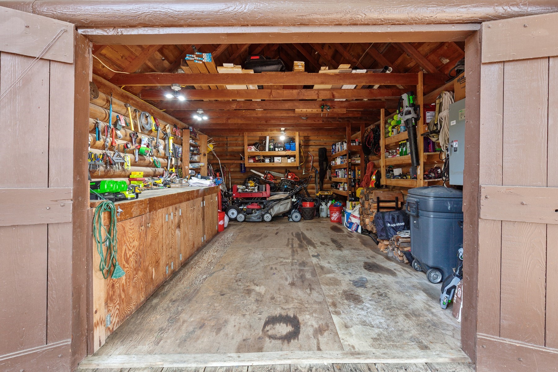  Captivating Upscale Log Lakefront Retreat - 物件實景