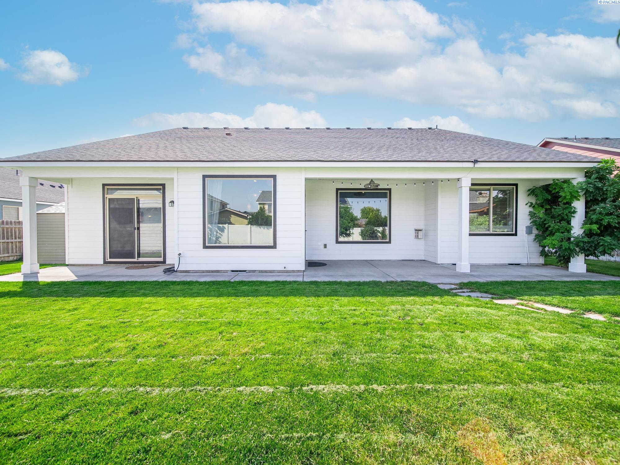 Pasco, Washington, 99301, United States, 4 Bedrooms Bedrooms, ,3 BathroomsBathrooms,Residential,For Sale,1933417