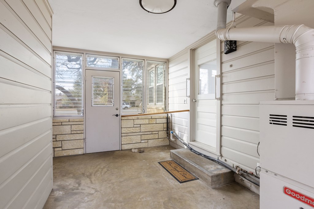 Fredericksburg, Texas, 78624, United States, 4 Bedrooms Bedrooms, ,4 BathroomsBathrooms,Residential,For Sale,1979275