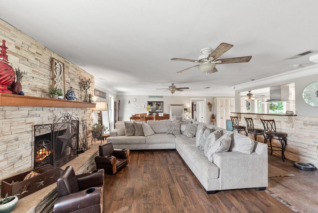 1475 FM 49, Mineola, Texas, 75773, United States, 4 Bedrooms Bedrooms, ,3 BathroomsBathrooms,Residential,For Sale,1475 FM 49,1675344