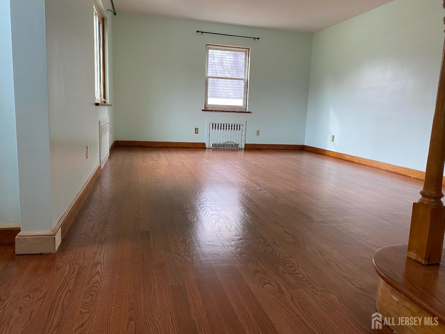 East Brunswick, New Jersey, 08816, United States, 5 Bedrooms Bedrooms, ,2 BathroomsBathrooms,Residential,For Sale,1956516