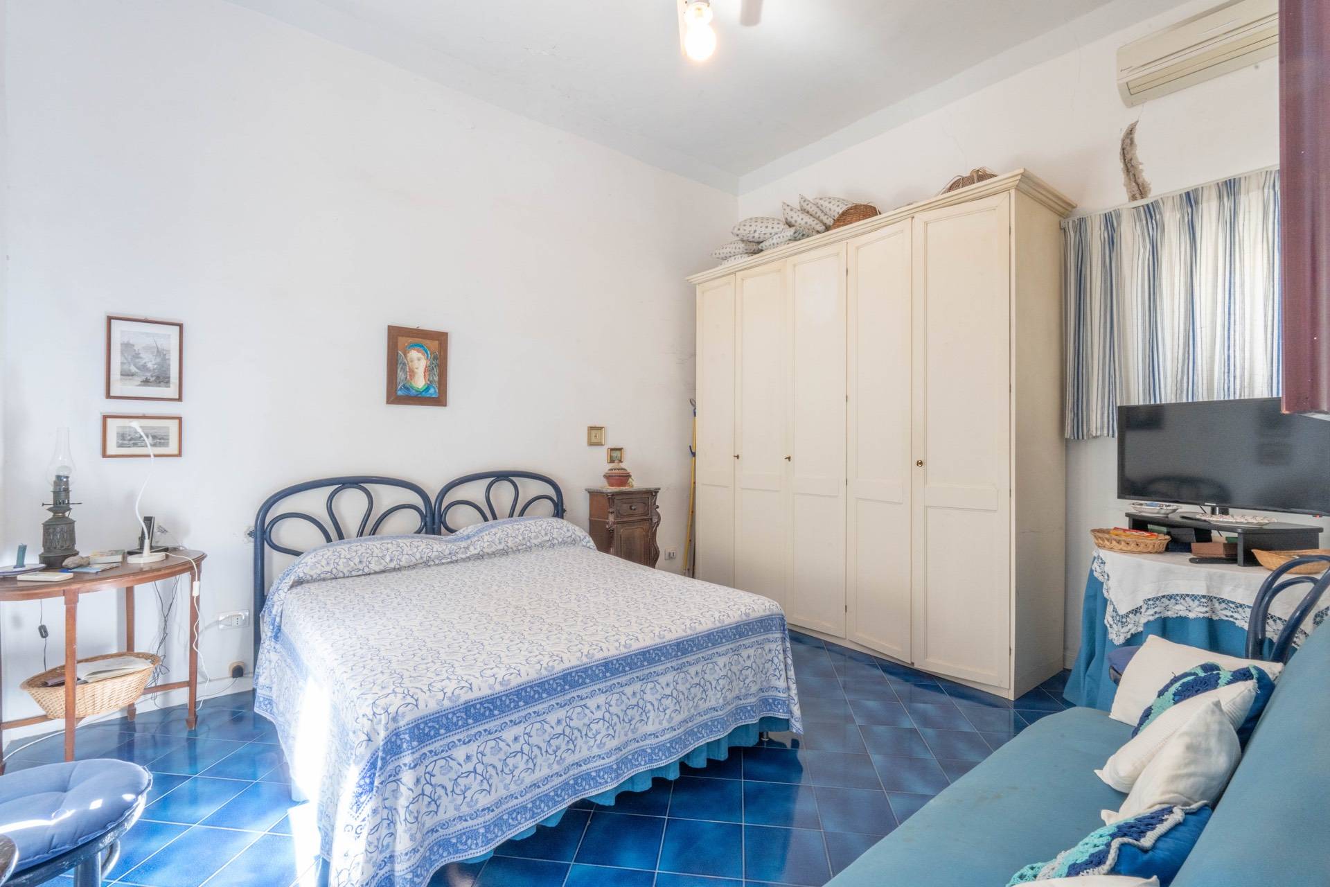 piazza seiano, Vico Equense, Napoli, 80069, IT, 4 Bedrooms Bedrooms, ,4 BathroomsBathrooms,Residential,For Sale,piazza seiano,1629621