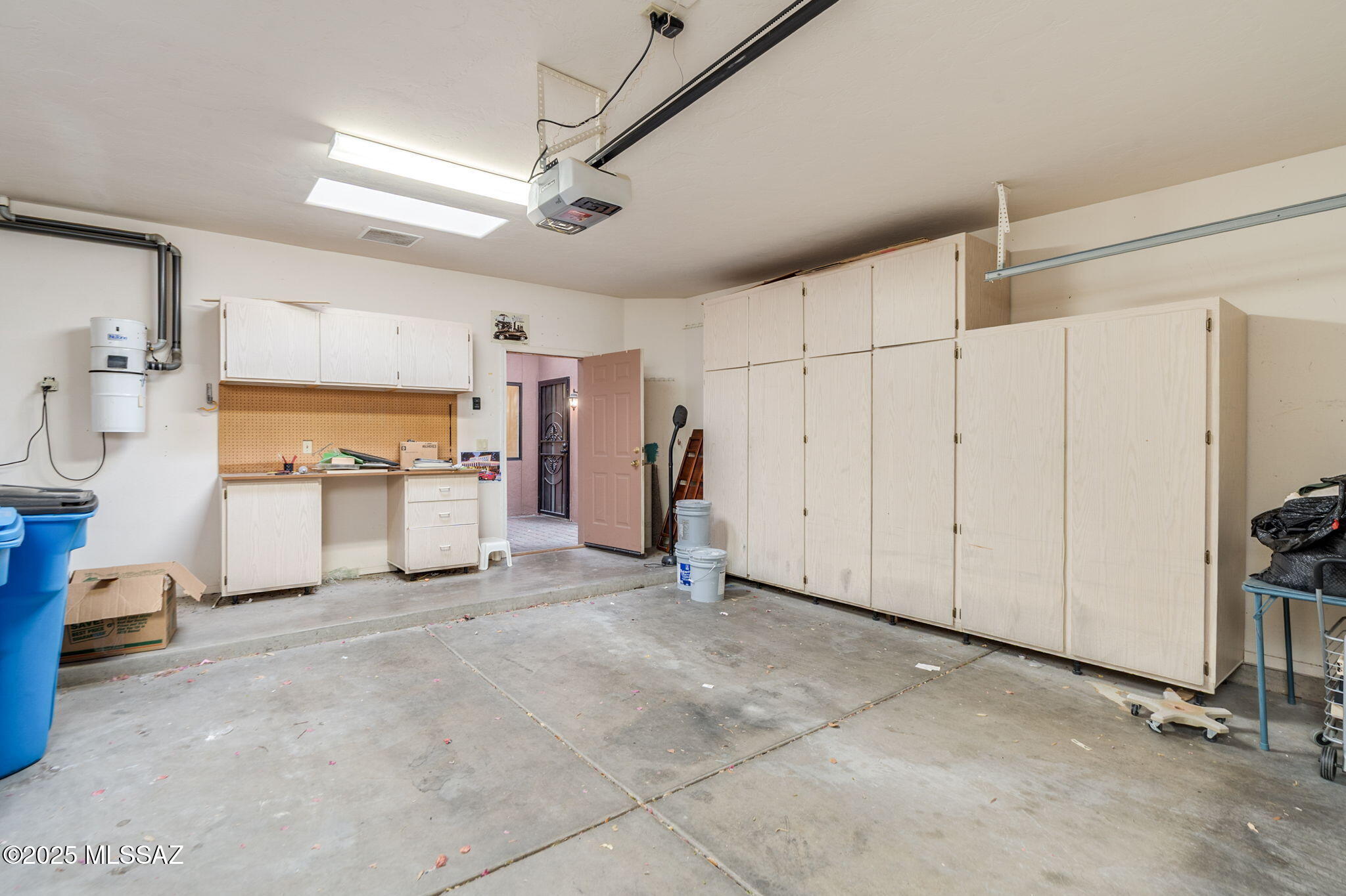 Tucson, Arizona, 85718, United States, 3 Bedrooms Bedrooms, ,2 BathroomsBathrooms,Residential,For Sale,1891107