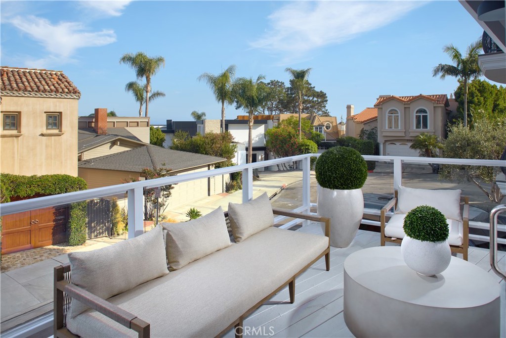 Corona del Mar, California, 92625, United States, 3 Bedrooms Bedrooms, ,Residential,For Sale,1932614