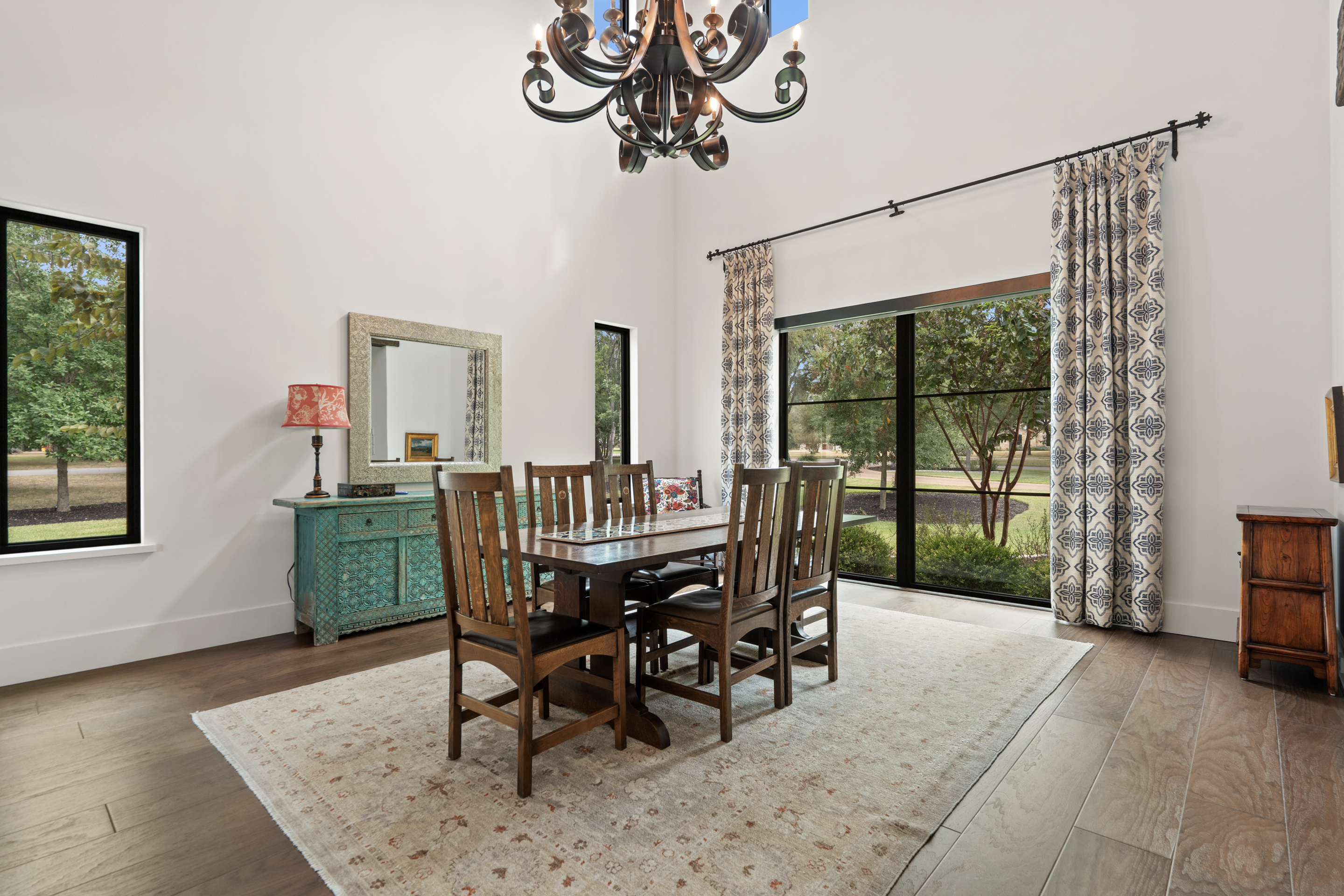  Rare Expression of Refined Hill Country Living - 物件實景