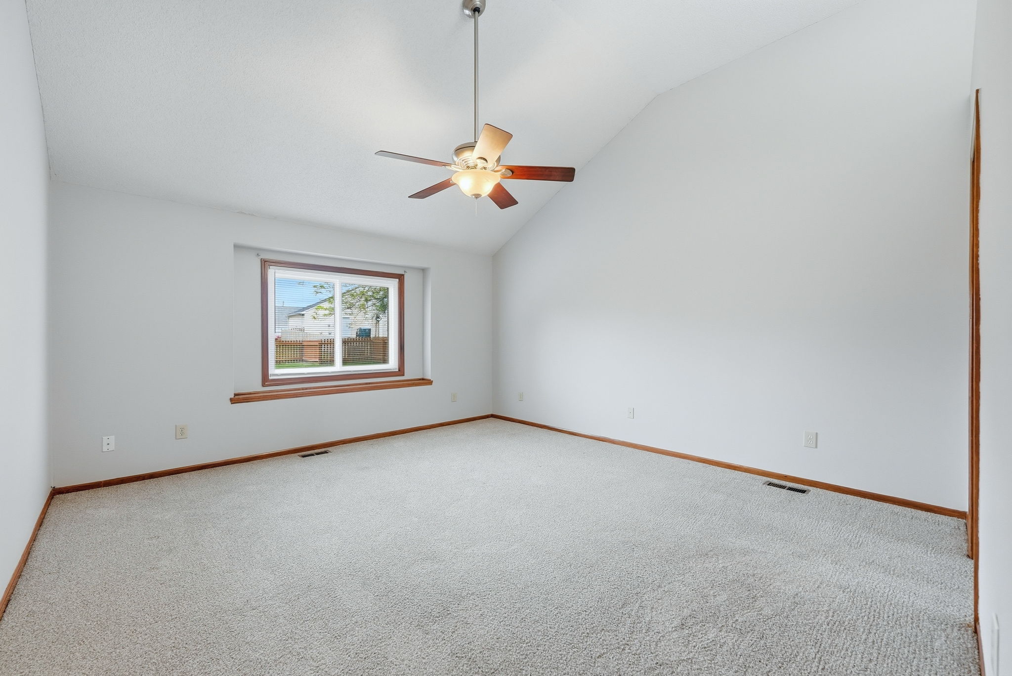  Well Maintained 3 Bedroom Home in Desirable School District - 物件實景