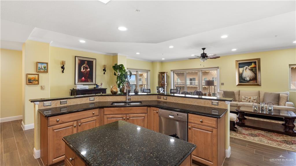 South Padre Island, Texas, 78597, United States, 3 Bedrooms Bedrooms, ,4 BathroomsBathrooms,Residential,For Sale,1731690