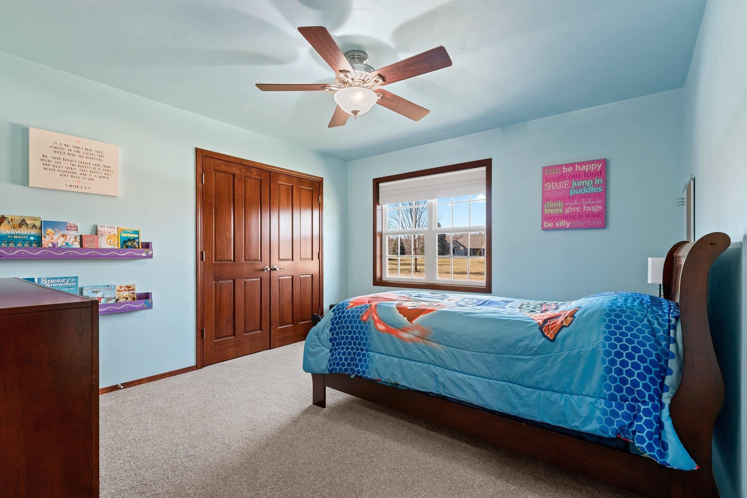 DE PERE, Wisconsin, 54115, United States, 5 Bedrooms Bedrooms, ,4 BathroomsBathrooms,Residential,For Sale,2048678