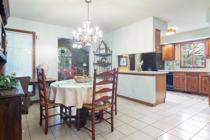 Valparaiso, Indiana, 46385, United States, 4 Bedrooms Bedrooms, ,4 BathroomsBathrooms,Residential,For Sale,1945024