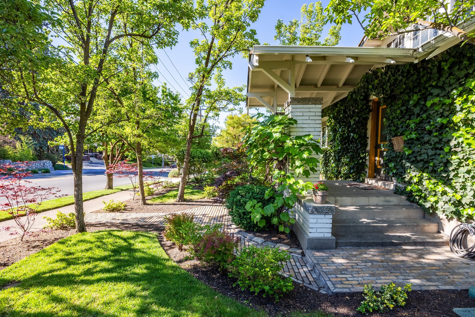  Timeless Bungalow with Enjoyable Outdoor Living - 物件實景