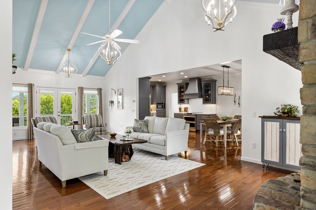 Warne, North Carolina, 28909, United States, 3 Bedrooms Bedrooms, ,3 BathroomsBathrooms,Residential,For Sale,1878165