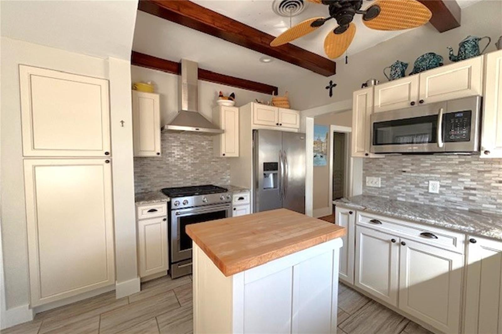 MOUNT DORA, Florida, 32757, United States, 3 Bedrooms Bedrooms, ,3 BathroomsBathrooms,Residential,For Sale,2018261