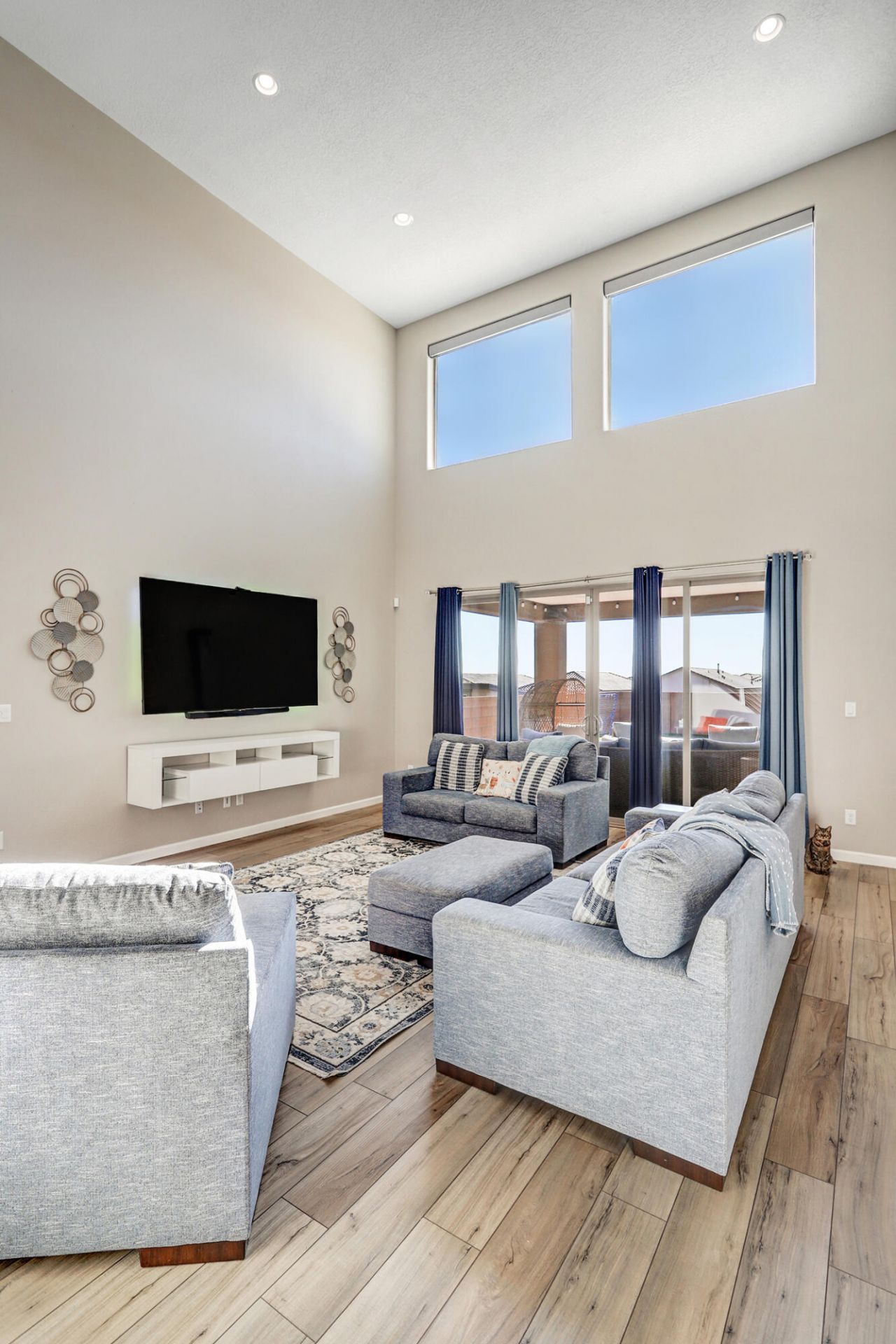 Rio Rancho, New Mexico, 87124, United States, 5 Bedrooms Bedrooms, ,4 BathroomsBathrooms,Residential,For Sale,2003162