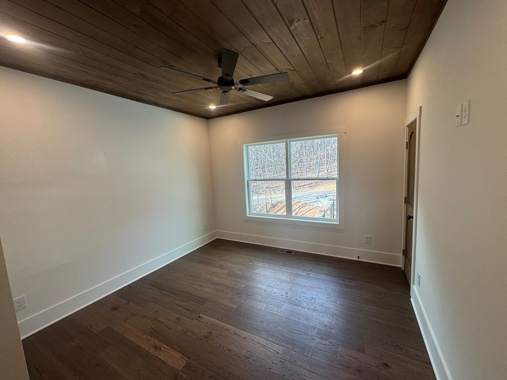 Young Harris, Georgia, 30582, United States, 3 Bedrooms Bedrooms, ,2 BathroomsBathrooms,Residential,For Sale,2010979