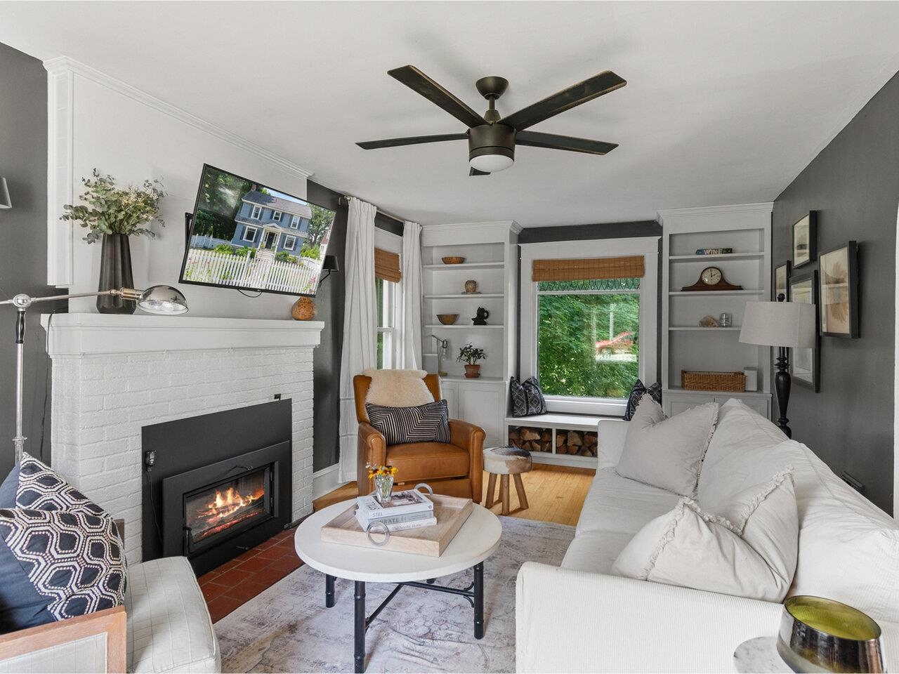 Burlington, Vermont, 05401, United States, 3 Bedrooms Bedrooms, ,2 BathroomsBathrooms,Residential,For Sale,1906339