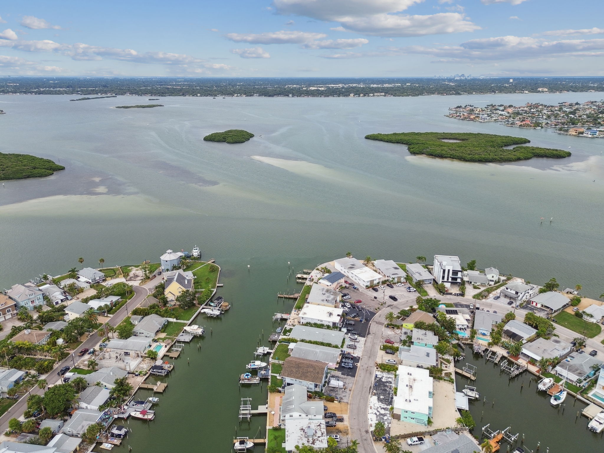 515 129th Ave E, Madeira Beach, Florida, 33708, United States, 4 Bedrooms Bedrooms, ,4 BathroomsBathrooms,Residential,For Sale,515 129th Ave E,1413375