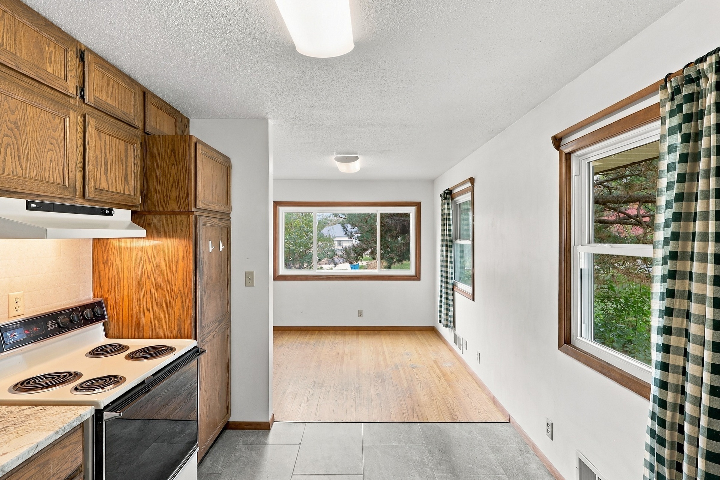  9087 Northwood Parkway, New Hope, MN 55427 - 物件實景