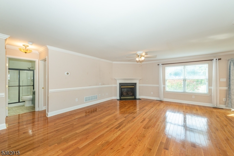 Washington Boro, New Jersey, 07882, United States, 4 Bedrooms Bedrooms, ,3 BathroomsBathrooms,Residential,For Sale,1947065