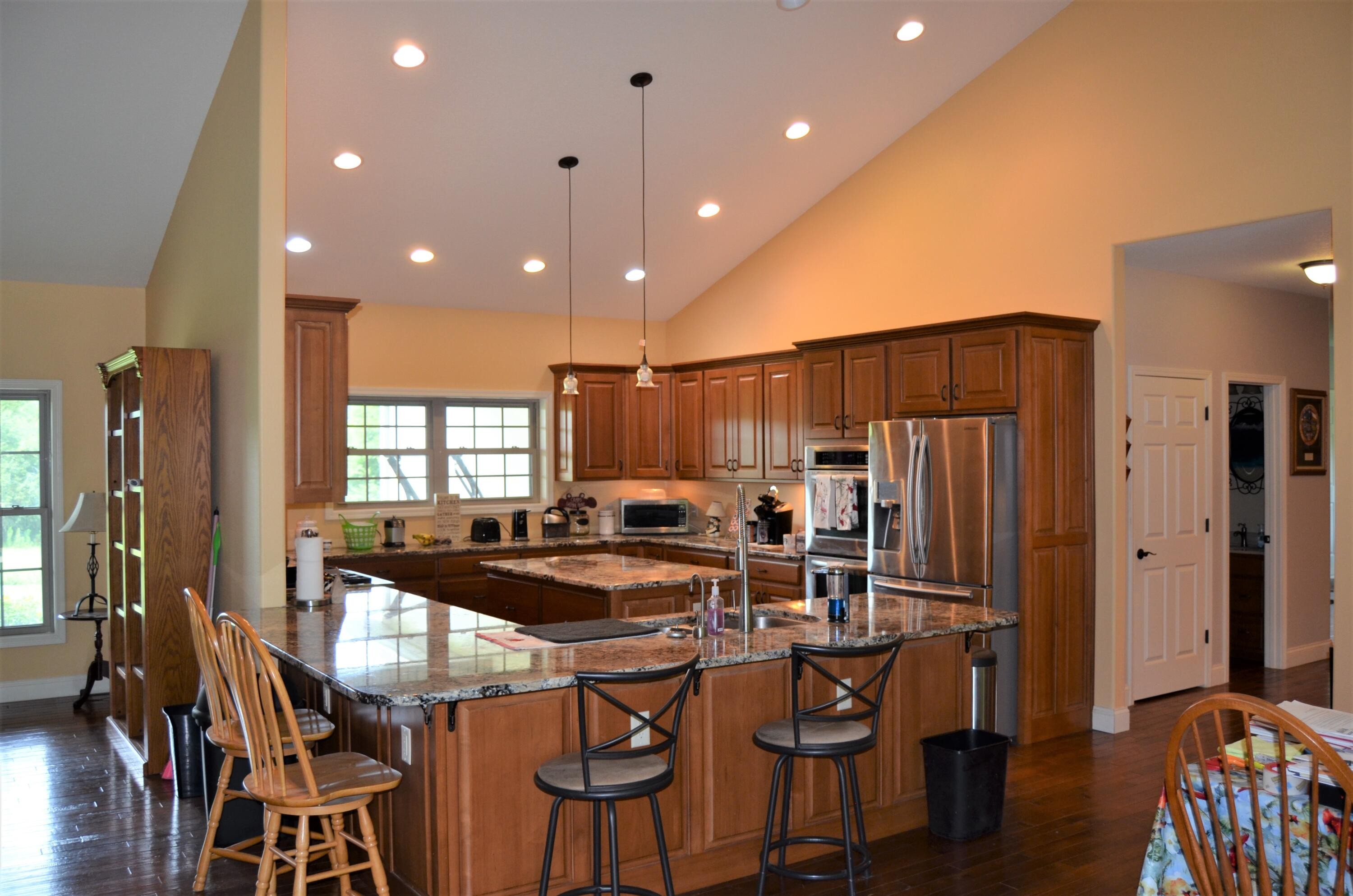 Crossville, Tennessee, 38571, United States, 4 Bedrooms Bedrooms, ,4 BathroomsBathrooms,Residential,For Sale,1916408