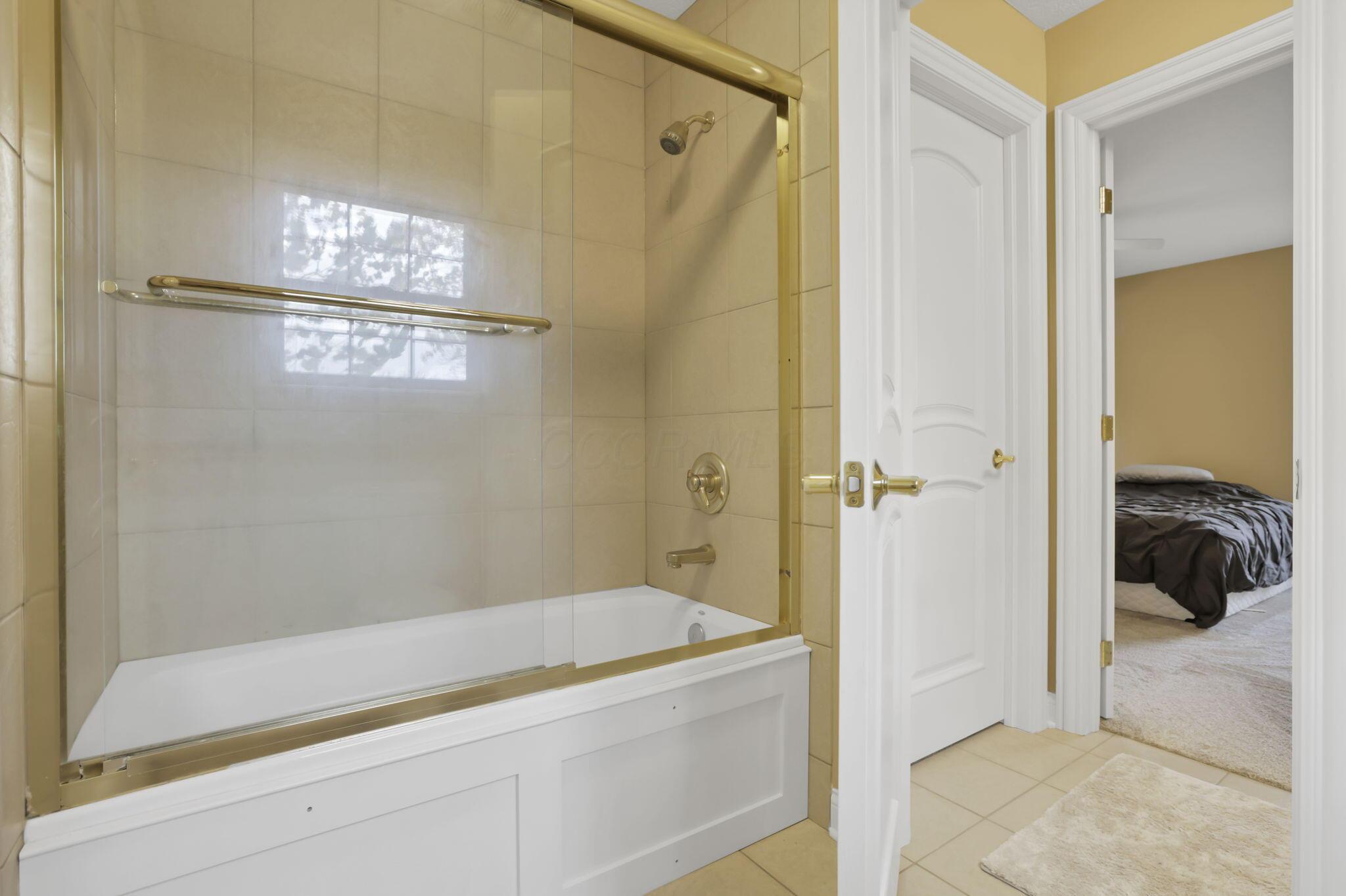 Delaware, Ohio, 43015, United States, 4 Bedrooms Bedrooms, ,4 BathroomsBathrooms,Residential,For Sale,1987027