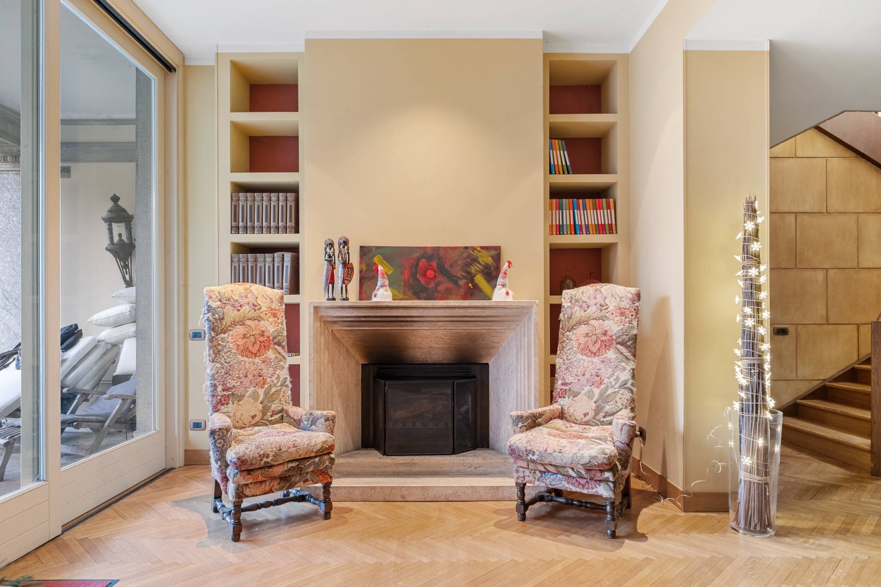 Varese, Varese, 21100, IT, 8 Bedrooms Bedrooms, ,8 BathroomsBathrooms,Residential,For Sale,1796784