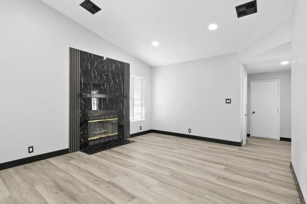 El Cajon, California, 92021, United States, 3 Bedrooms Bedrooms, ,2 BathroomsBathrooms,Residential,For Sale,1917242