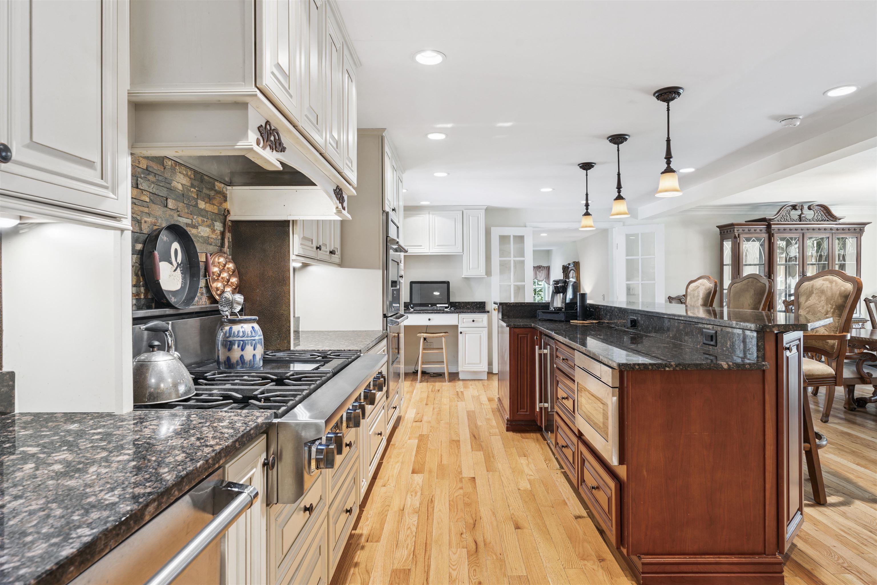 Gilford, New Hampshire, 03249, United States, 4 Bedrooms Bedrooms, ,1 BathroomBathrooms,Residential,For Sale,1901287