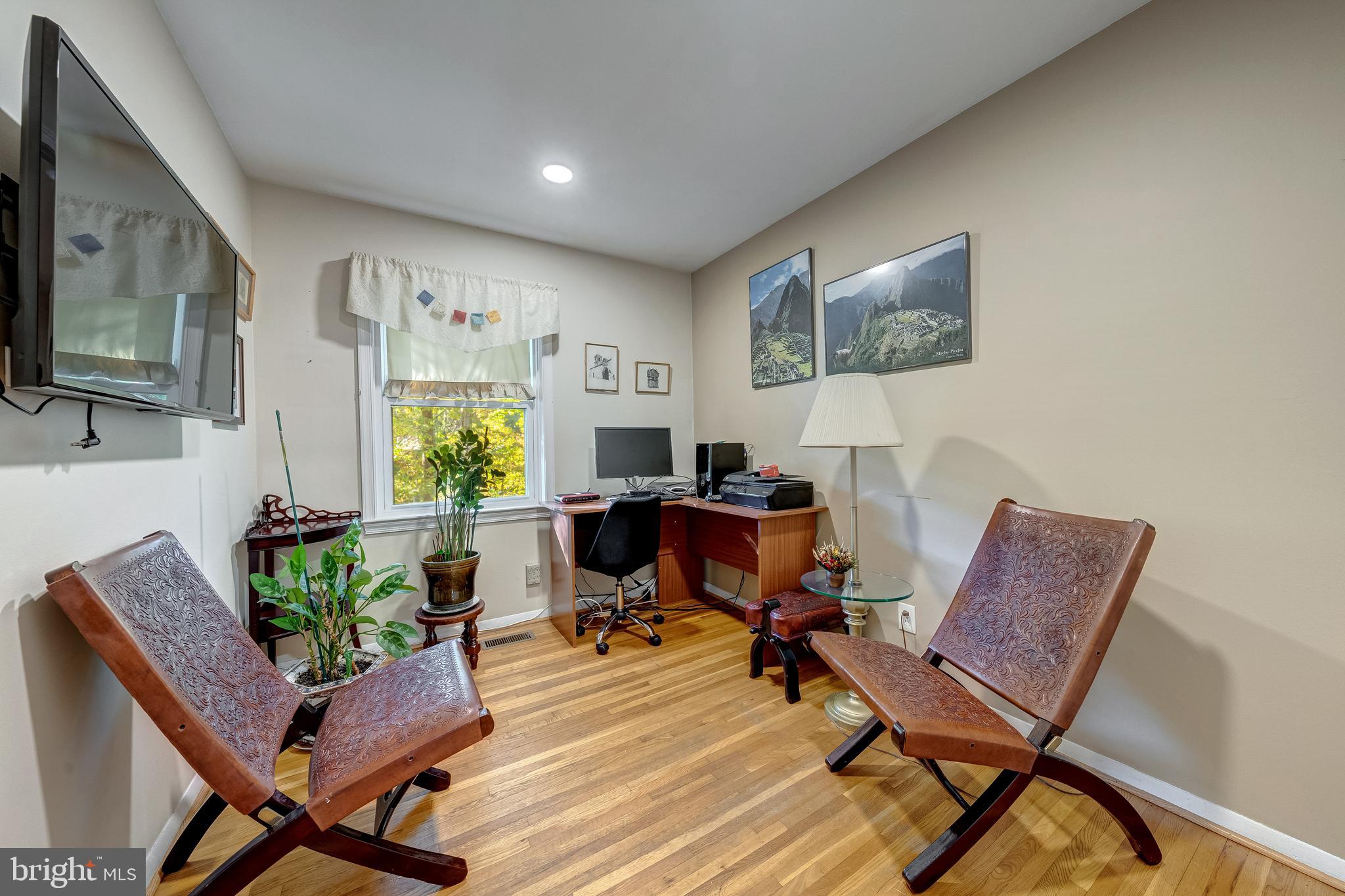 Springfield, Virginia, 22152, United States, 3 Bedrooms Bedrooms, ,3 BathroomsBathrooms,Residential,For Sale,1982365