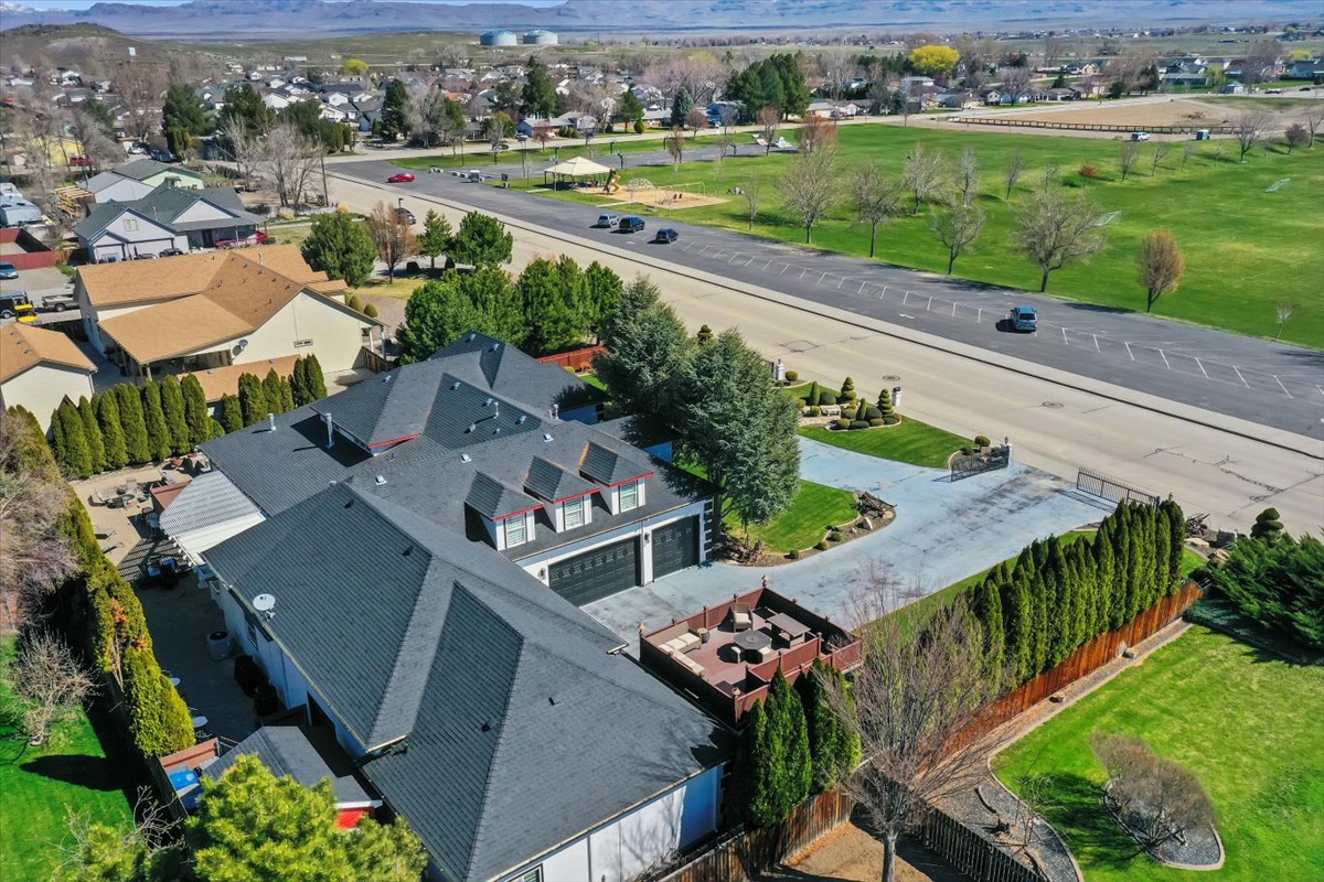 Mountain Home, Idaho, 83647, United States, 4 Bedrooms Bedrooms, ,5 BathroomsBathrooms,Residential,For Sale,1978242