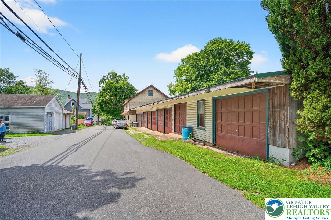 Jim Thorpe Boro, Pennsylvania, 18229, United States, 7 Bedrooms Bedrooms, ,3 BathroomsBathrooms,Residential,For Sale,1903669