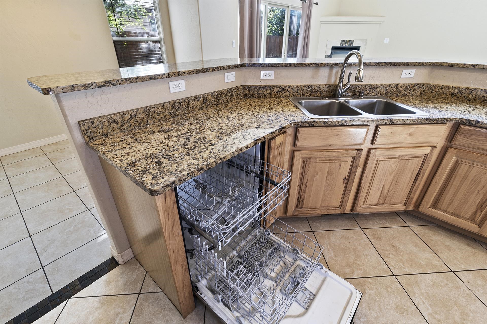 Fruita, Colorado, 81521, United States, 5 Bedrooms Bedrooms, ,3 BathroomsBathrooms,Residential,For Sale,1982065