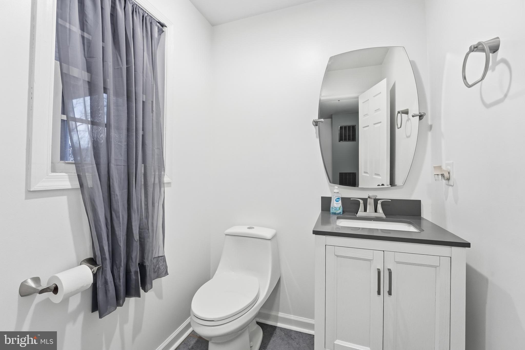 Rapidan, Virginia, 22733, United States, 3 Bedrooms Bedrooms, ,4 BathroomsBathrooms,Residential,For Sale,2010393