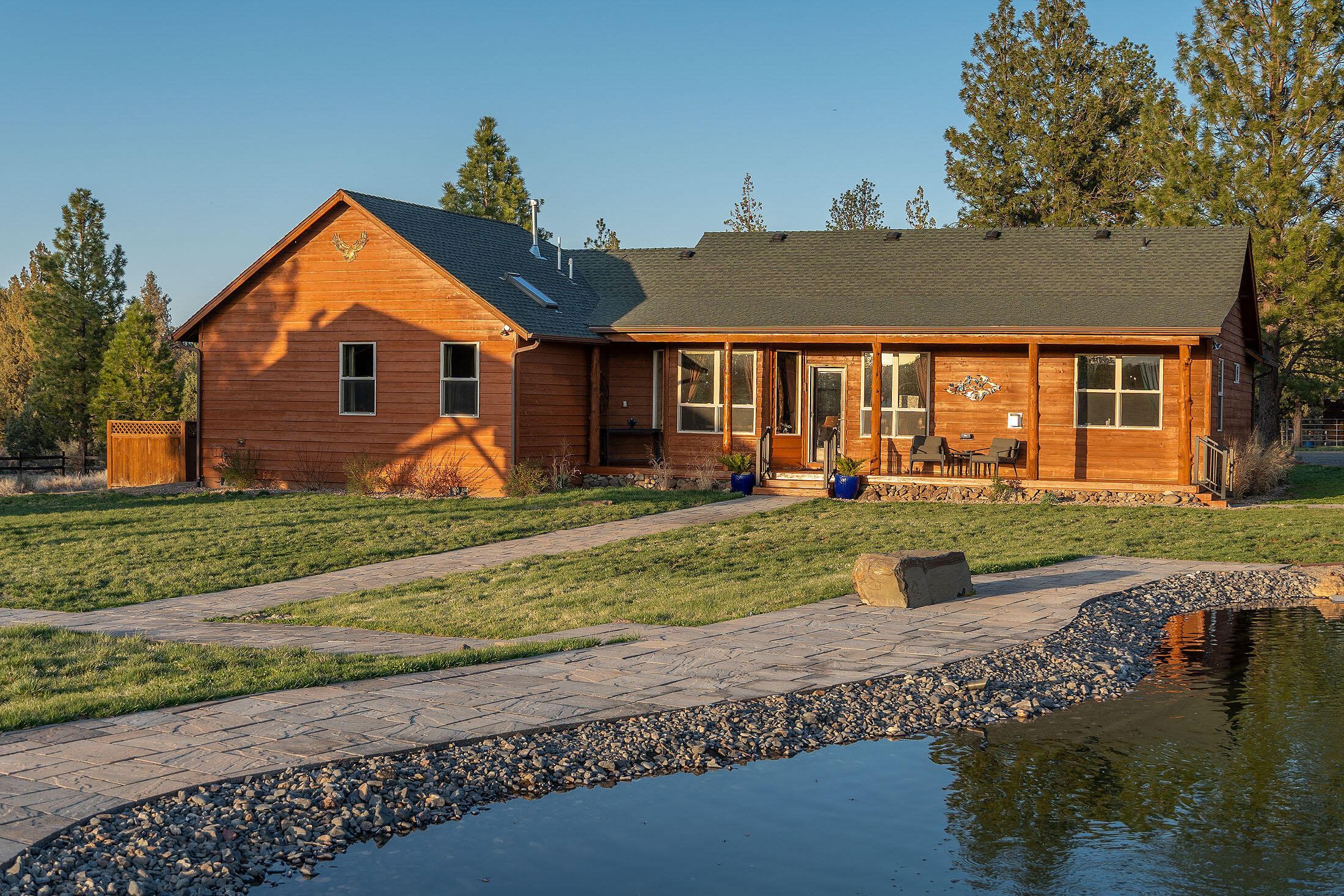 Bend, Oregon, 97703, United States, 3 Bedrooms Bedrooms, ,2 BathroomsBathrooms,Residential,For Sale,1826541