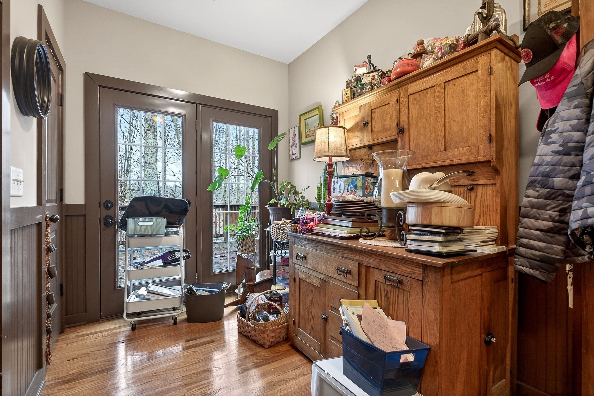 Smithville, Tennessee, 37166, United States, 4 Bedrooms Bedrooms, ,3 BathroomsBathrooms,Residential,For Sale,2008233