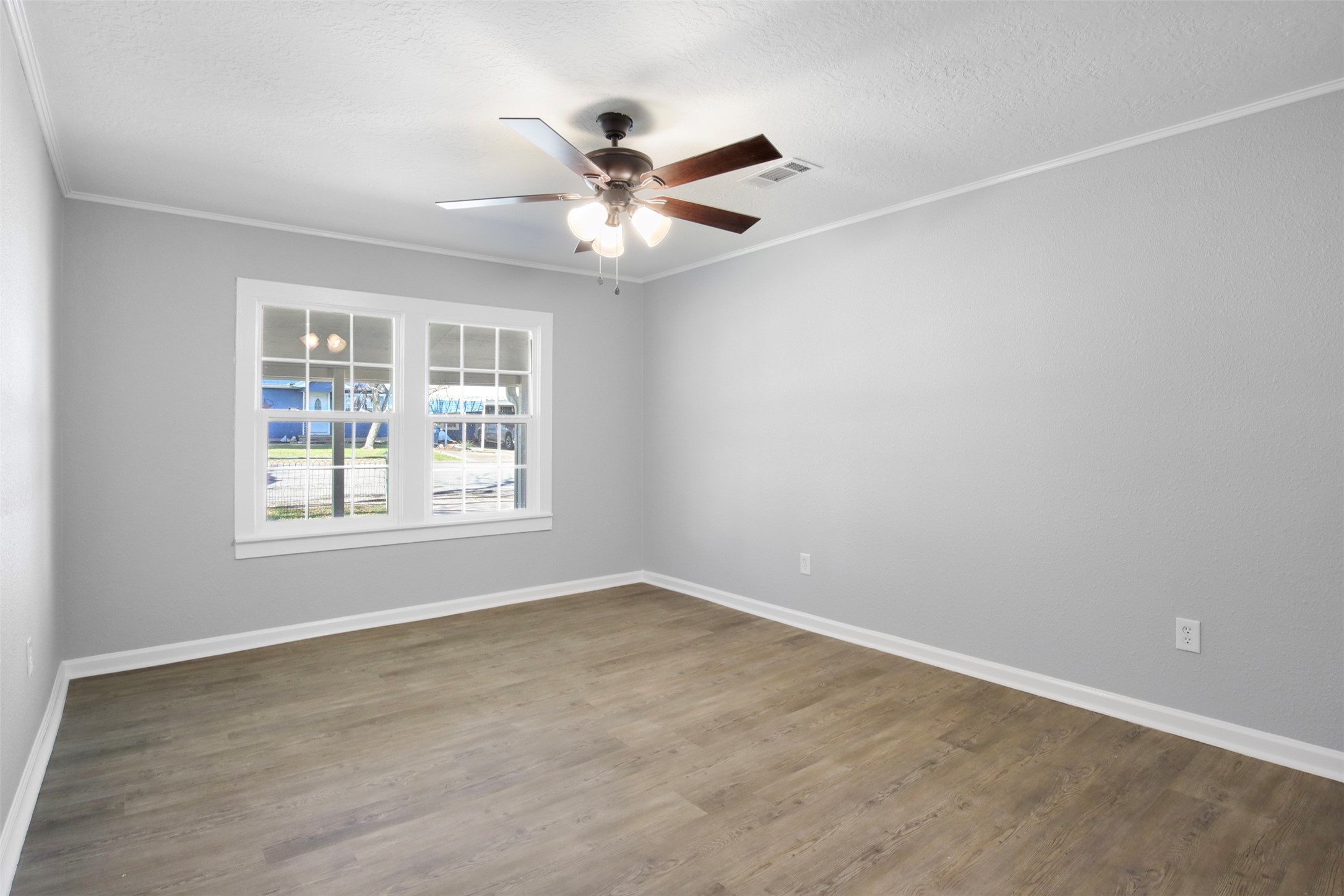  407 N Amthor Street,Bellville, TX, 77418 - 物件實景
