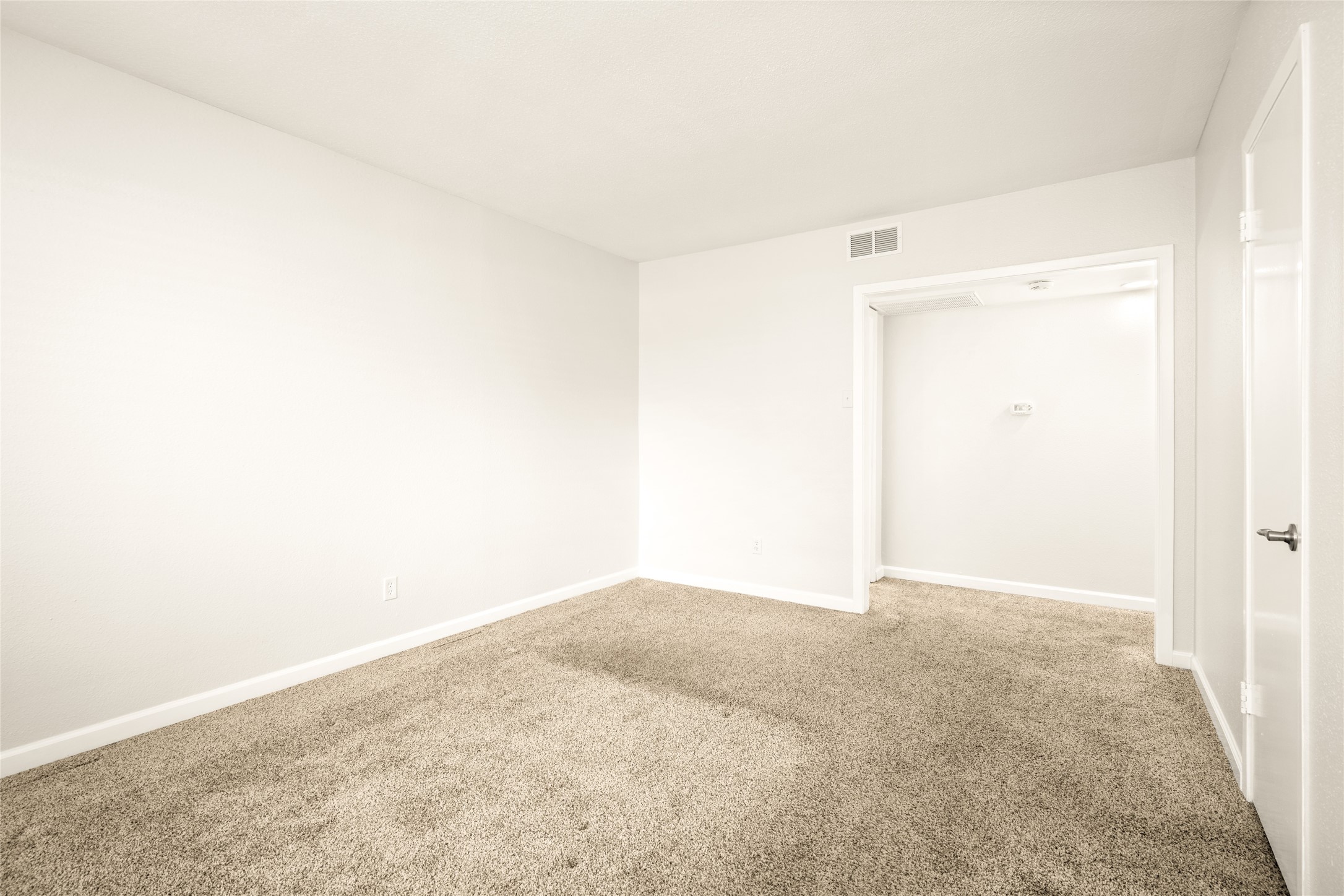  2238 S Piney Point Road #102 - 物件實景