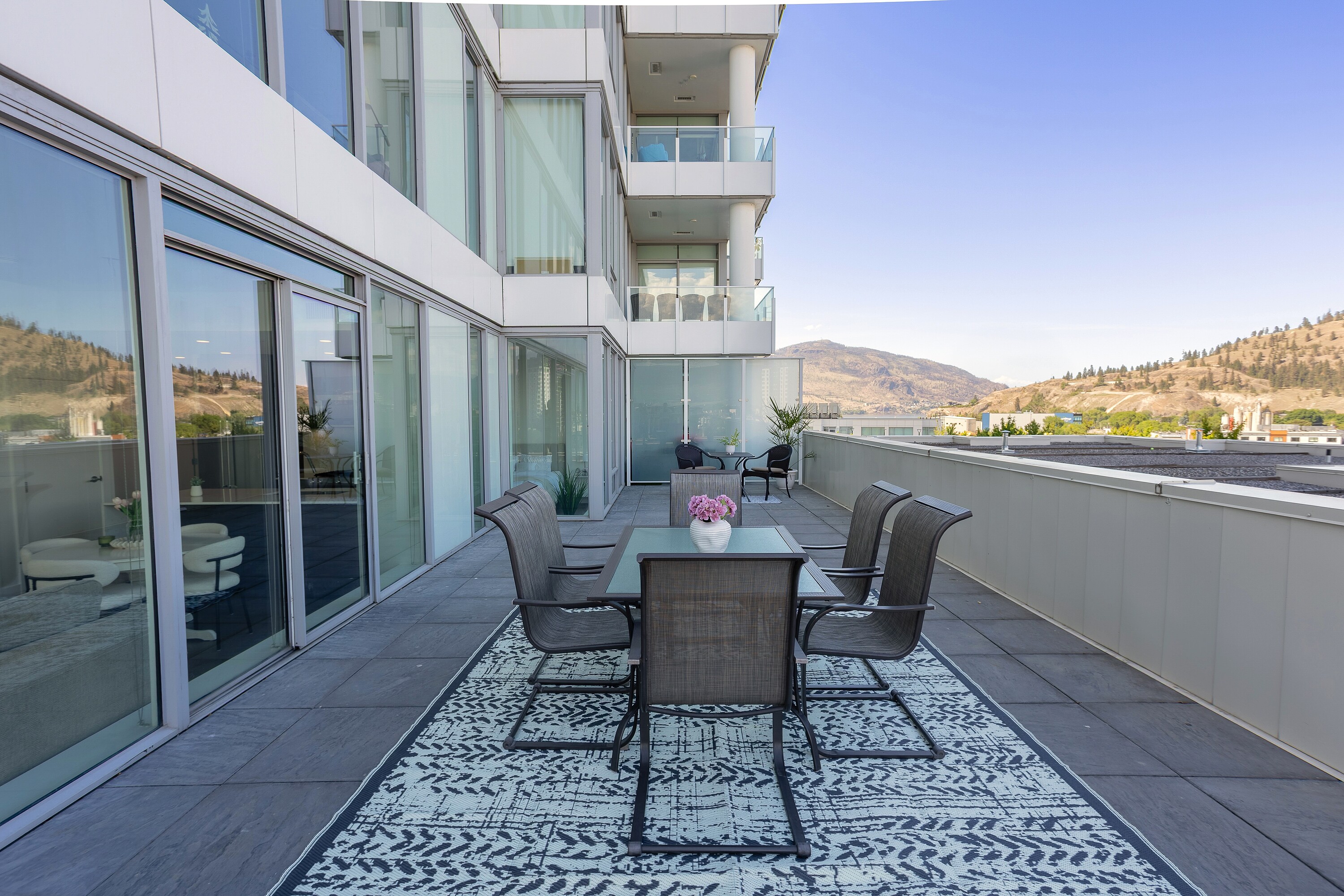  Indoor/Outdoor Living - 物件實景