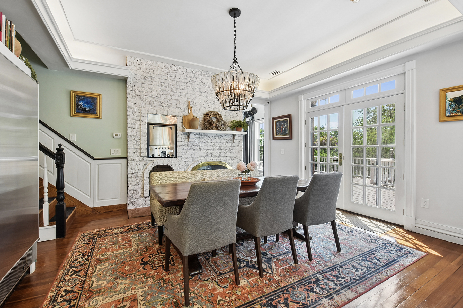  European Style Home Designed to Accommodate a Range of Living Arrangements - 物件實景