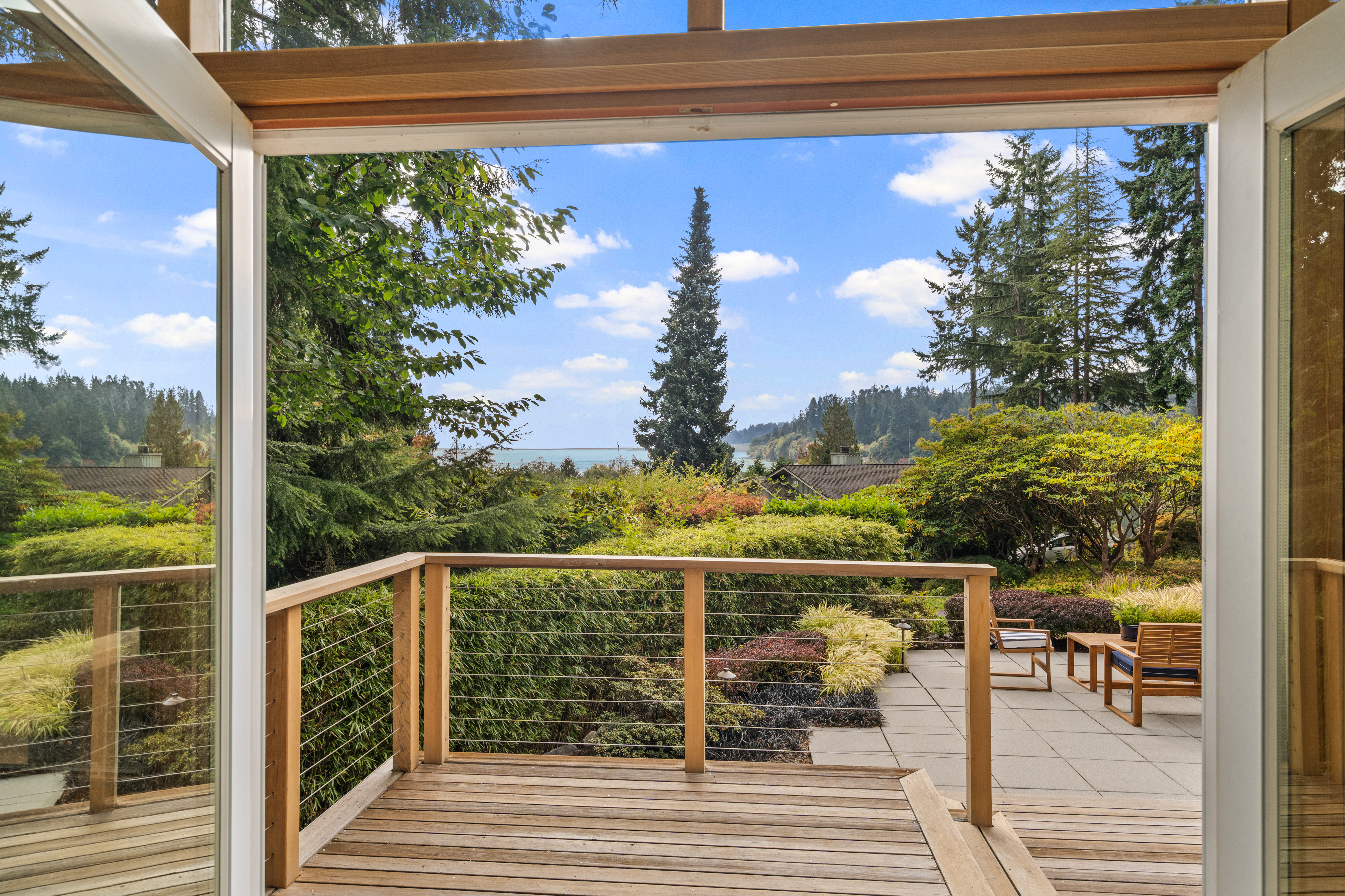  9796 NE Murden Cove Dr, Bainbridge Island, WA 98110 - 物件實景